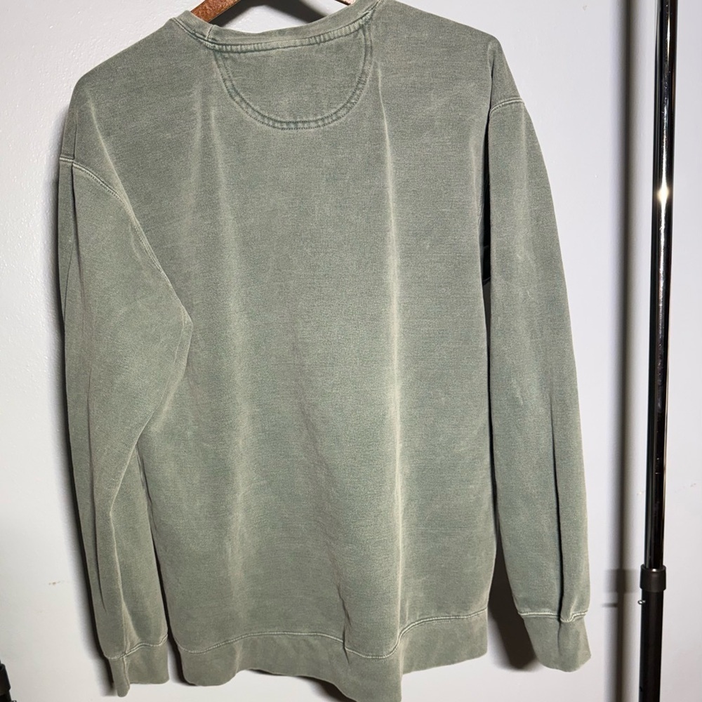 Disney Men's Green Sweater - Picture 2 of 4